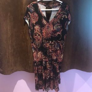 Colourful romper with pockets!